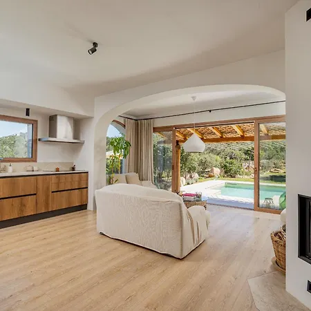 Villa Luxury Con Piscina Privata E Retreat Yoga Cala Bitta